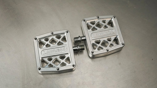 Lawless Sinner Pedal Set